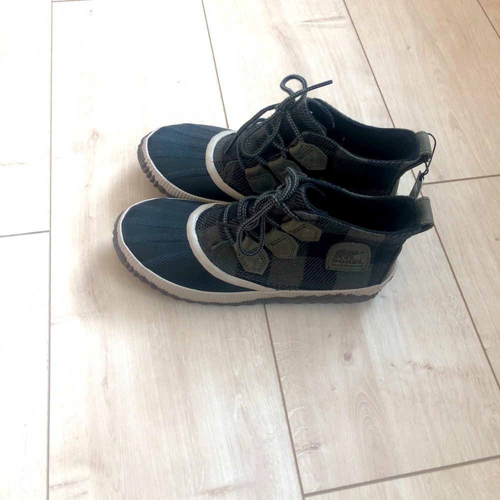 SOREL Women's Out N About Felt Plus Waterproof Winter Boots 7.5